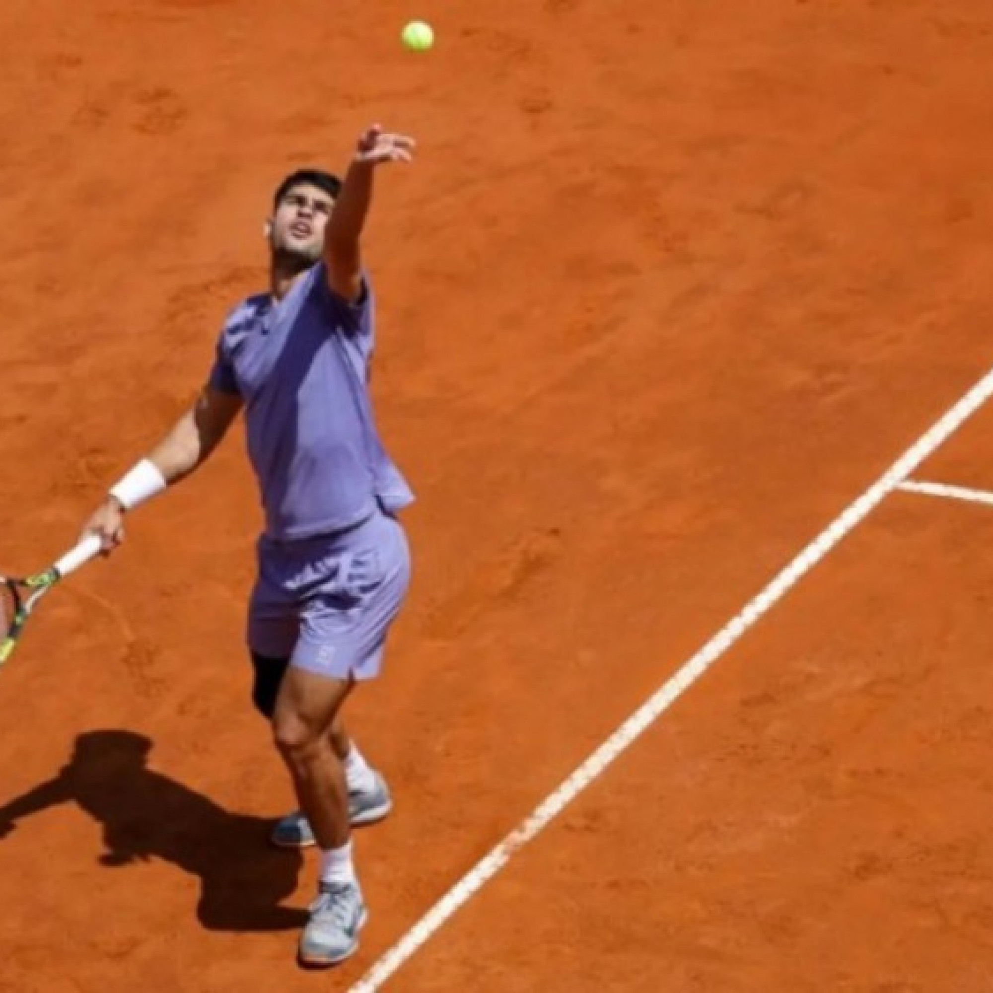  - Alcaraz hạ Sinner lên ngôi Roland Garros, điểm yếu của nhà vô địch bị phơi bày