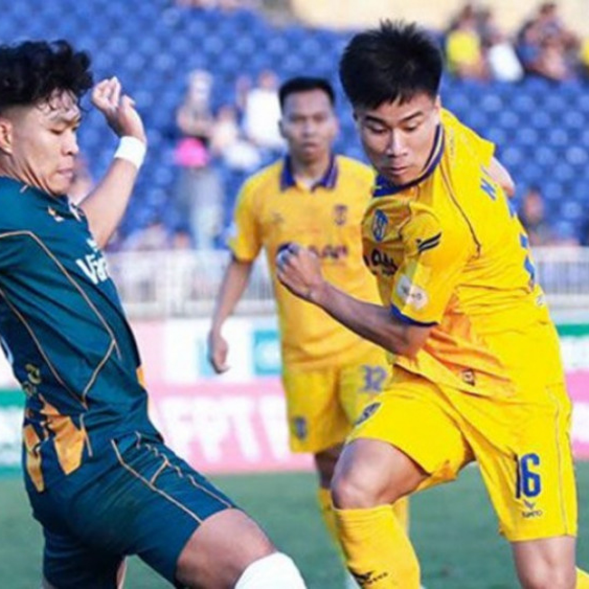  - Video bóng đá SLNA - HAGL: Dấu ấn Brandao, thẻ đỏ thủ môn (V-League)