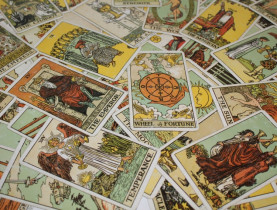 - Thổi hồn Việt vào thế giới những lá bài Tarot huyền bí