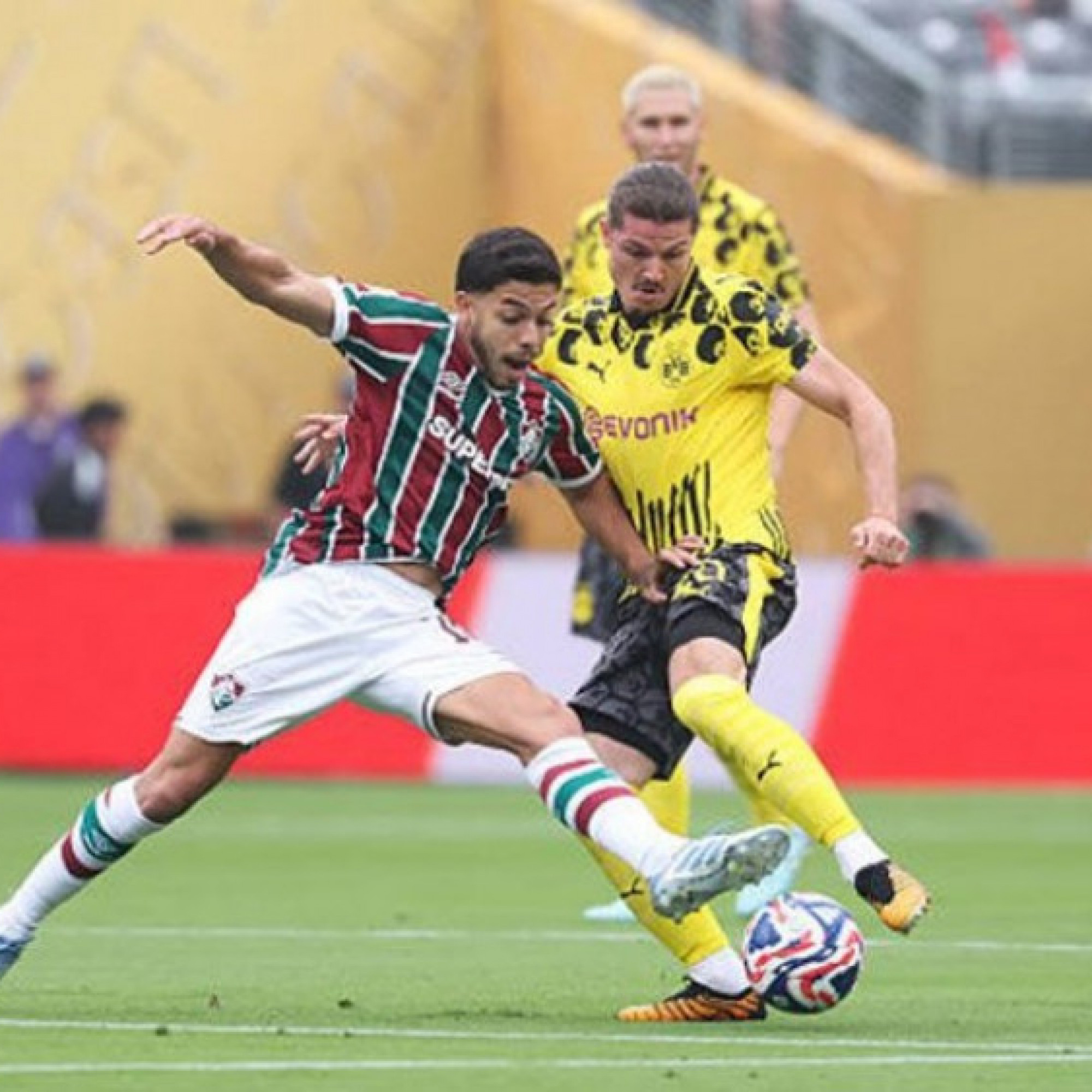  - Video bóng đá Fluminense - Dortmund: Bất ngờ suýt xảy ra (FIFA Club World Cup)