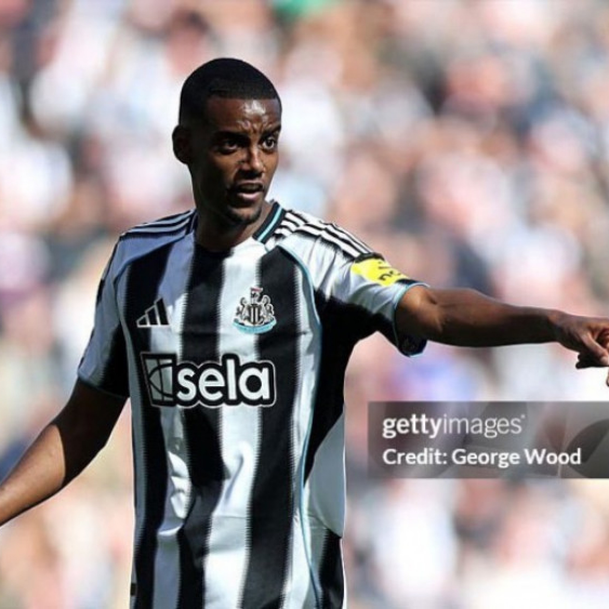  - Trực tiếp chuyển nhượng sáng 18/6: Newcastle hét giá "trên trời" Isak, thách thức Liverpool