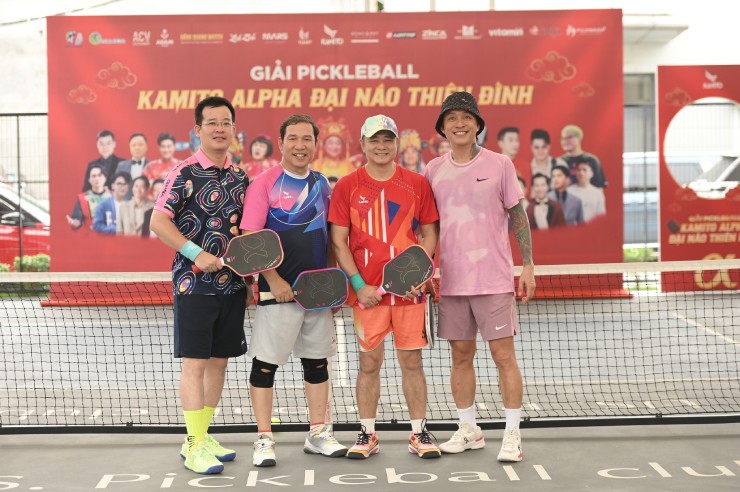 Giải pickleball độc lạ "Đại náo Thiên Đình": "Táo" Tự Long, ca sỹ Tuấn Hưng gây sốt - 2