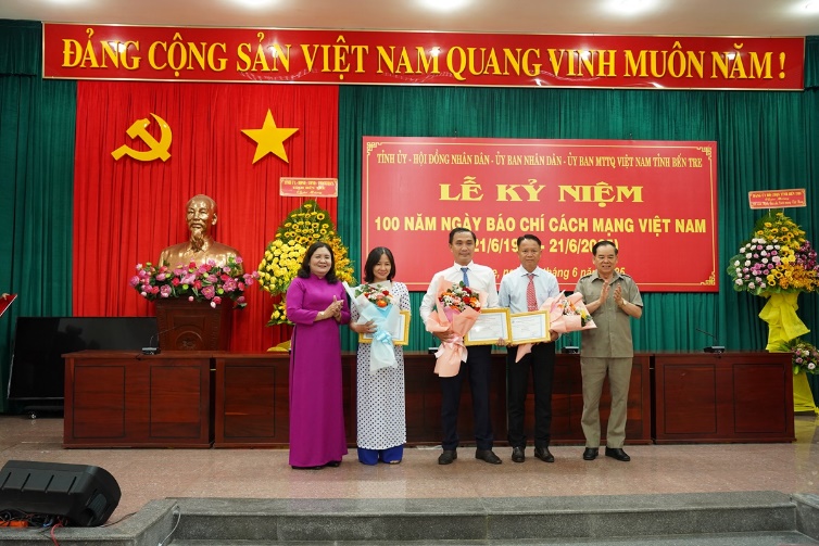 Bến Tre tổ chức kỷ niệm 100 năm Ngày Báo chí Cách mạng Việt Nam - 5