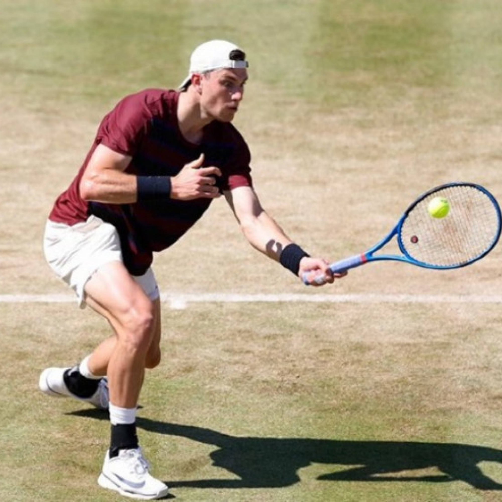  - Kịch tính tennis tennis ATP & WTA 500: Draper vào tứ kết Queen’s Club