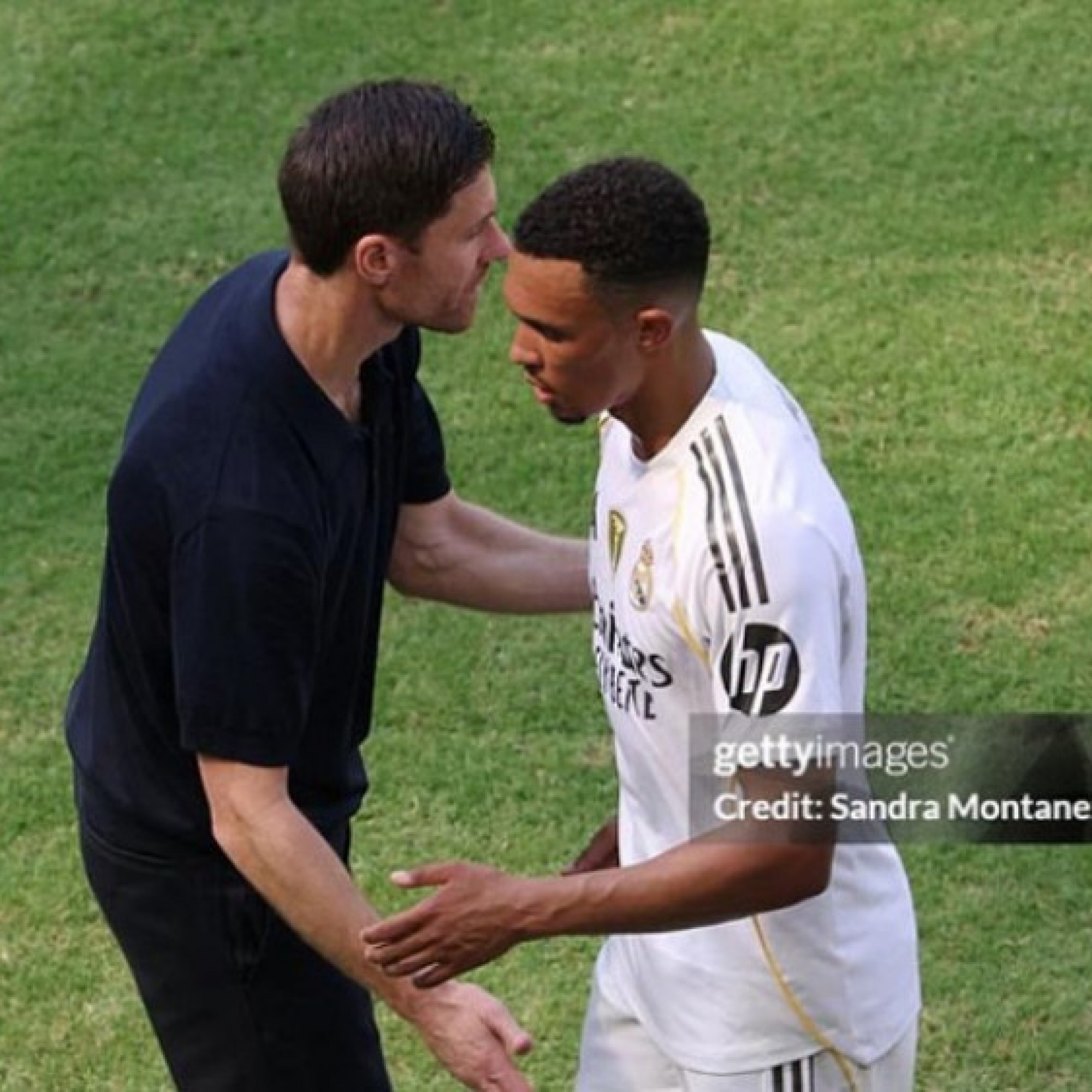  - Real đấu Al Hilal: Thảm họa 11m, Arnold ra mắt đáng quên & Inzaghi lu mờ Alonso