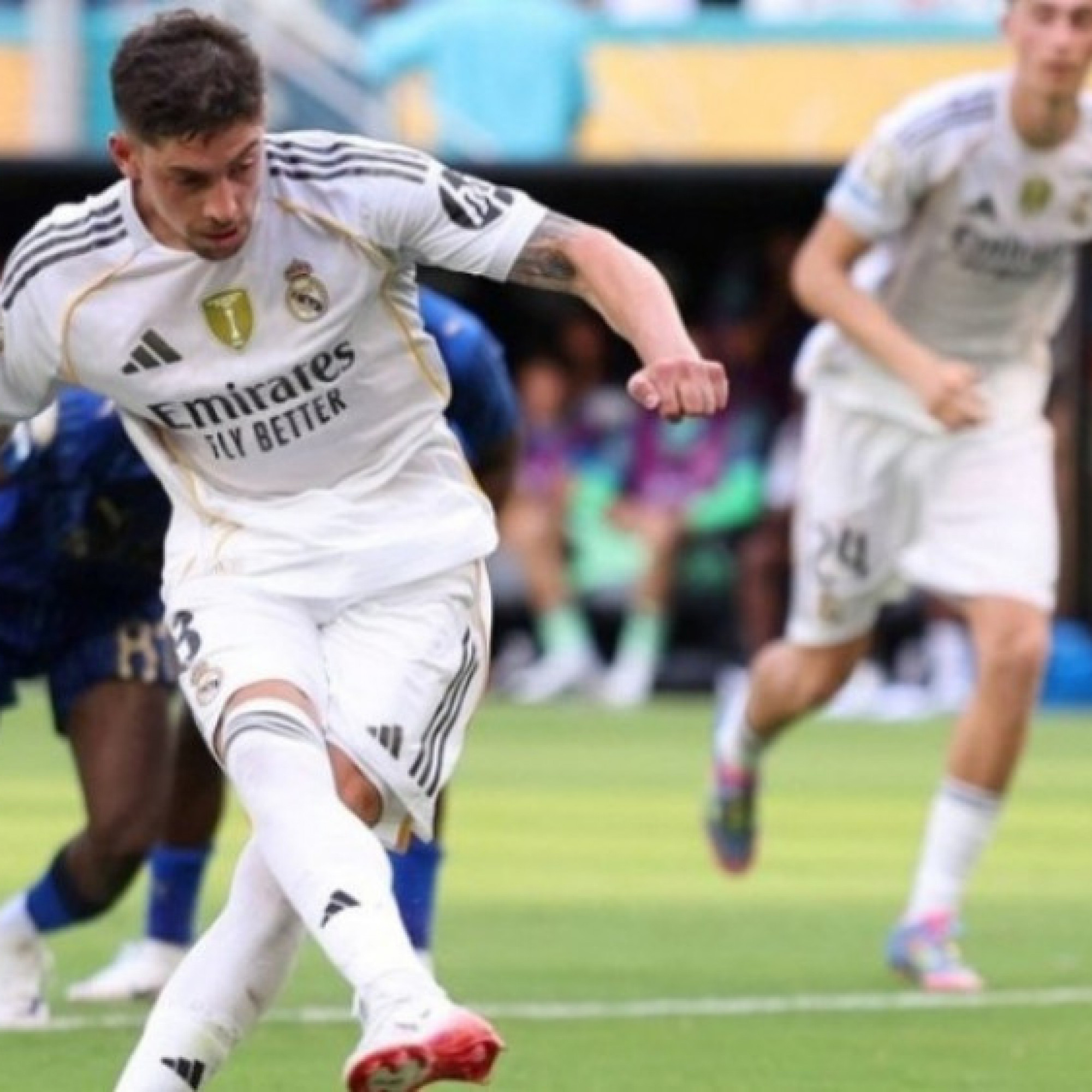  - Real Madrid đối diện ác mộng phạt đền: Nỗi nhớ Ronaldo - Ramos