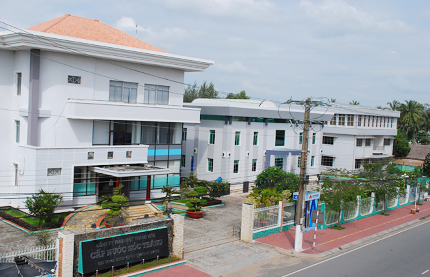 Công ty Cổ phần Cấp nước Sóc Trăng vận hành hệ thống khử trùng nước bằng tia cực tím - 4