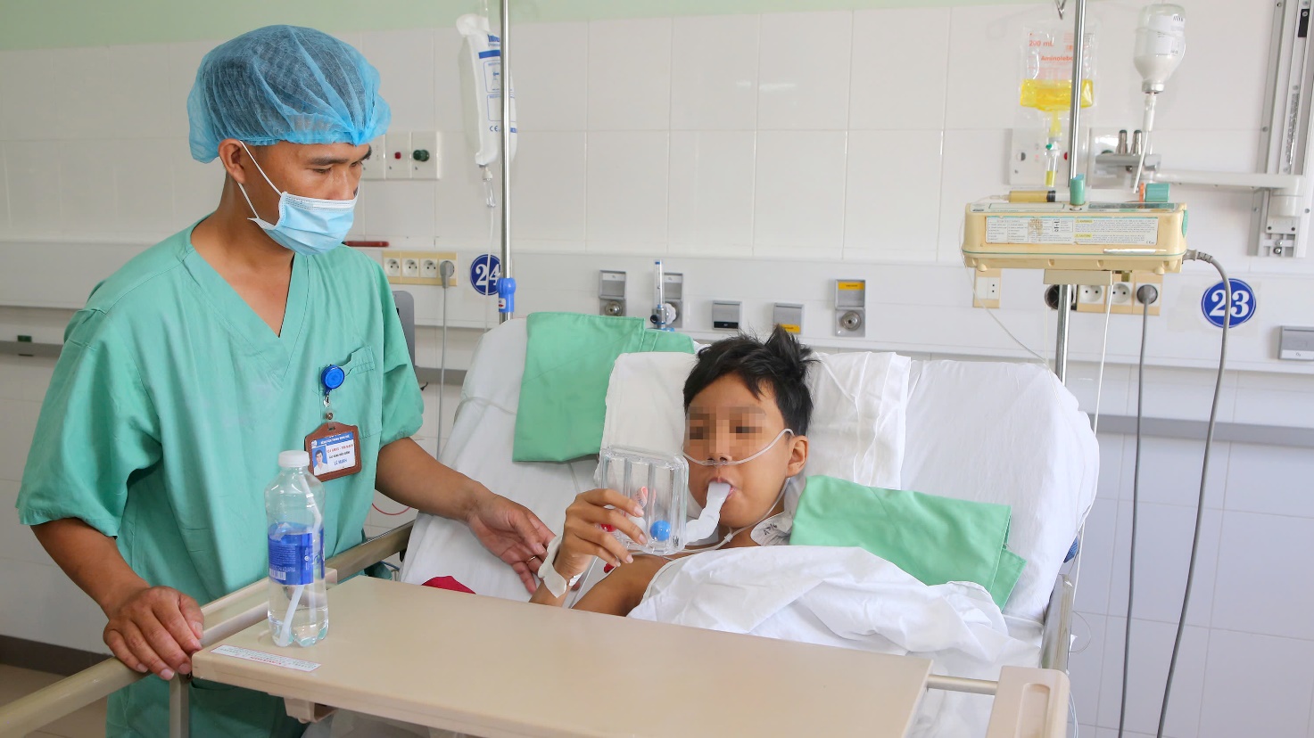 Thực hiện thành công 4 ca ghép tim, gan, giác mạc xuyên Việt - 2