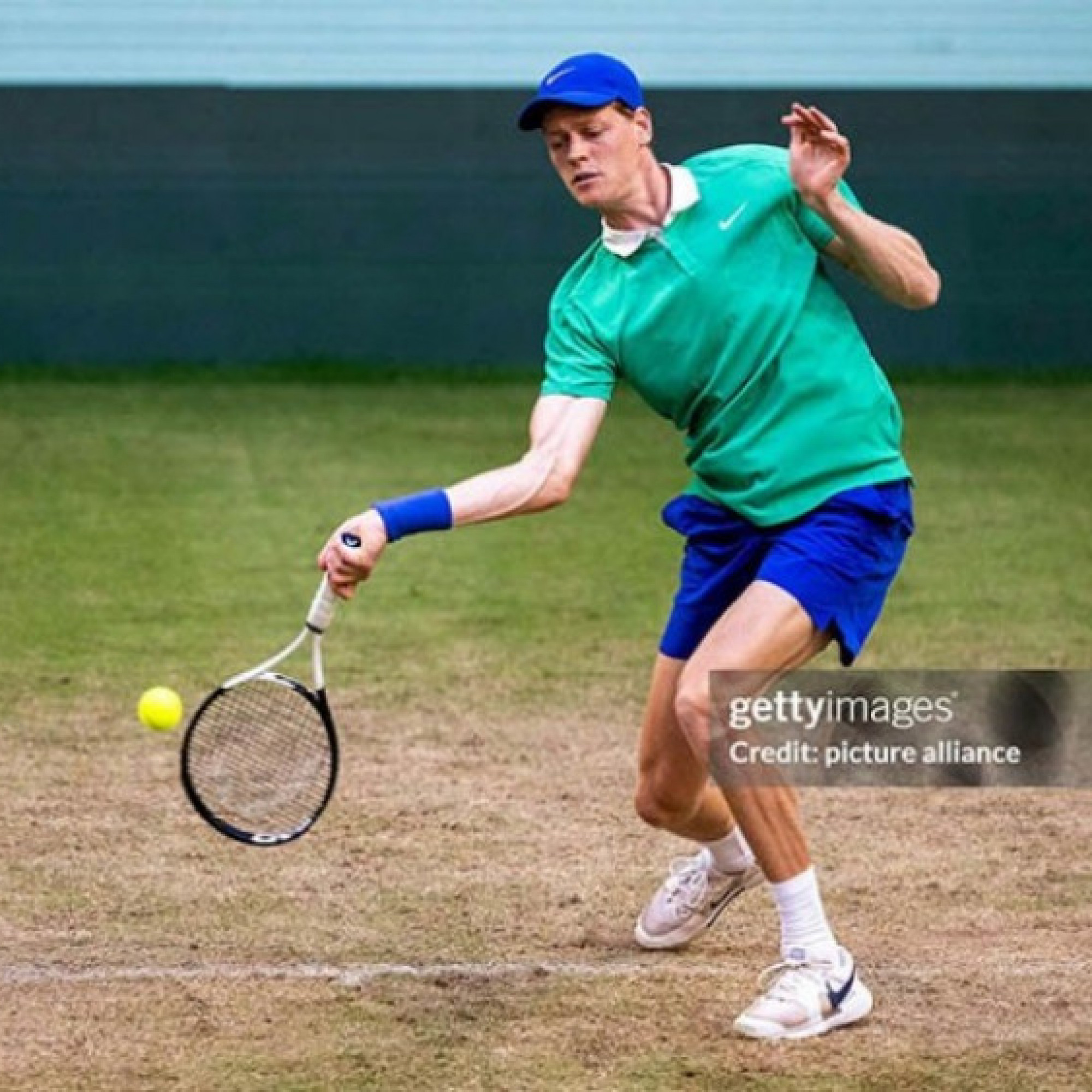  - Video tennis Sinner - Bublik: Choáng váng tay vợt số 1 thế giới (Halle Open)