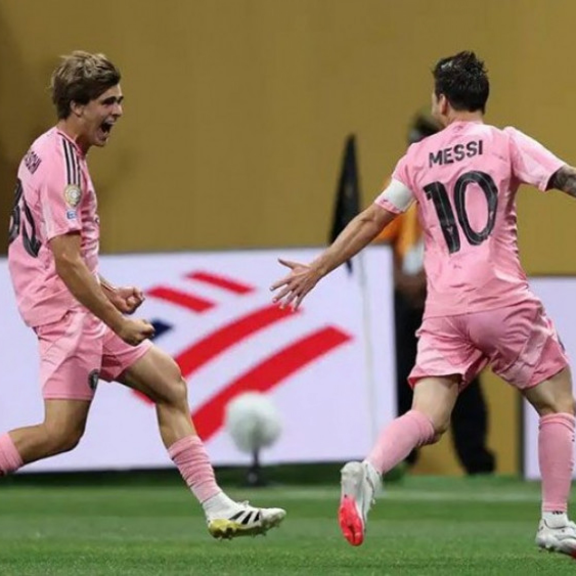  - Inter Miami - Messi đặt 1 chân qua vòng bảng FIFA Club World Cup, thách thức ông lớn