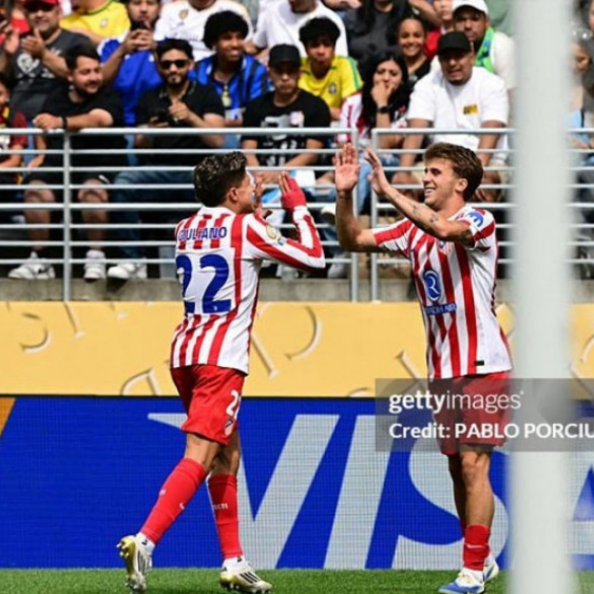  - SAO Atletico ghi bàn tuyệt tác được so sánh với Messi, con trai Simeone bừng sáng