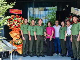  - Lãnh đạo Công an TP.HCM thăm, chúc mừng Tạp chí Du lịch