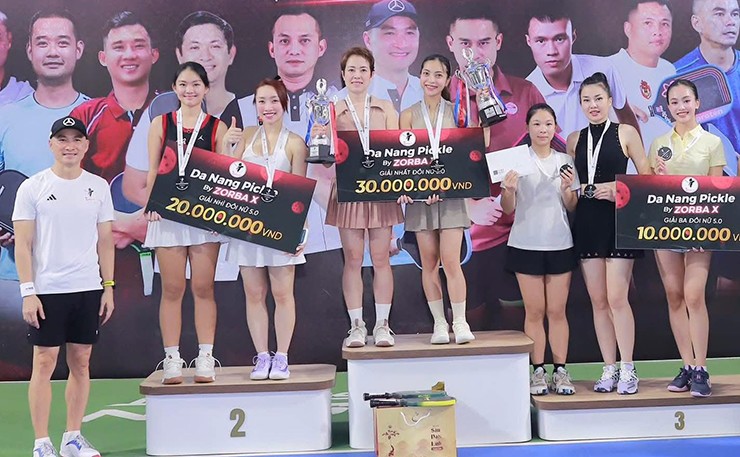Hot girl Phương Liên lần đầu có danh hiệu pickleball, tài năng 17 tuổi gây chú ý - 1