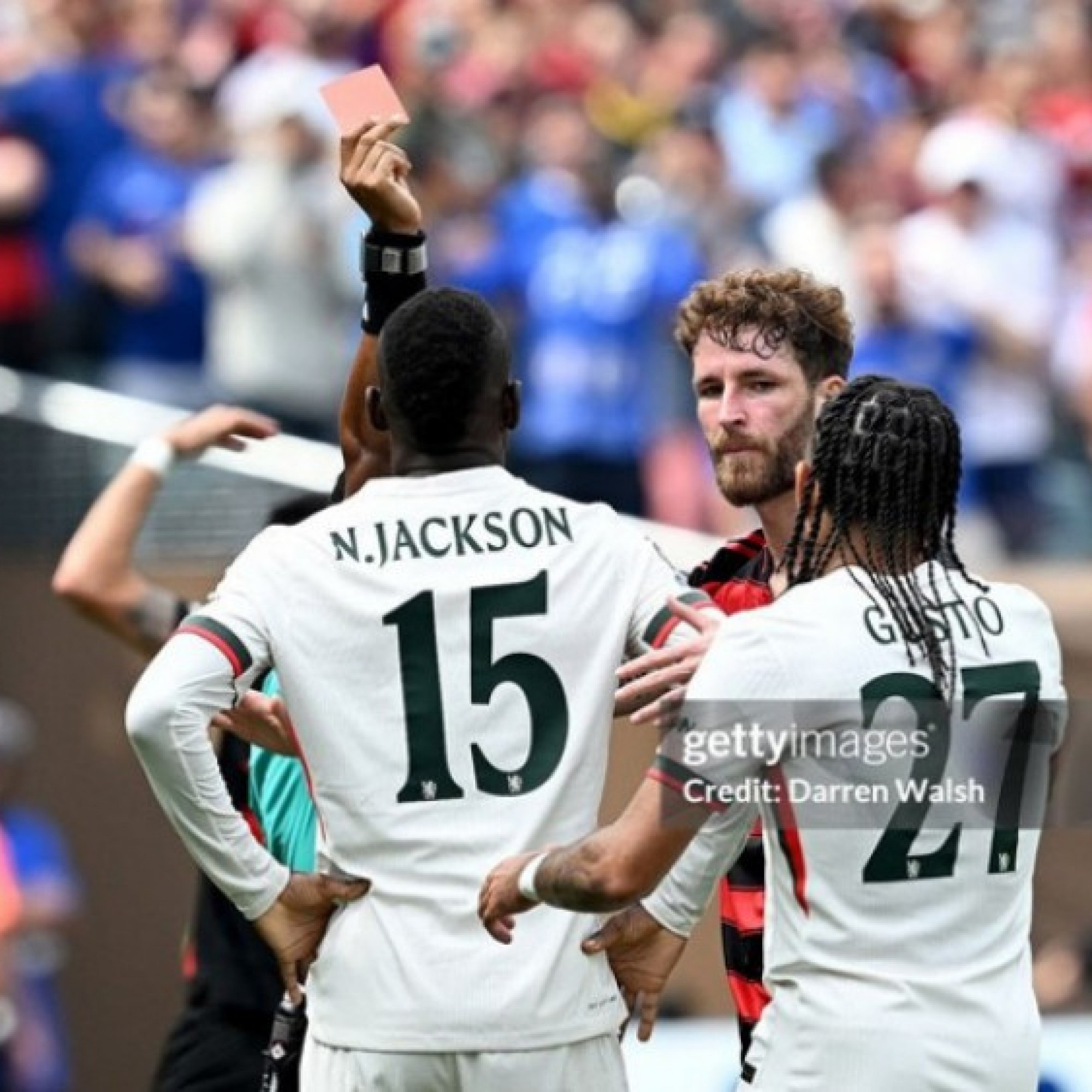  - Jackson vào sân 4 phút đã bị đuổi, Chelsea sụp đổ vì "khoảnh khắc mất trí"