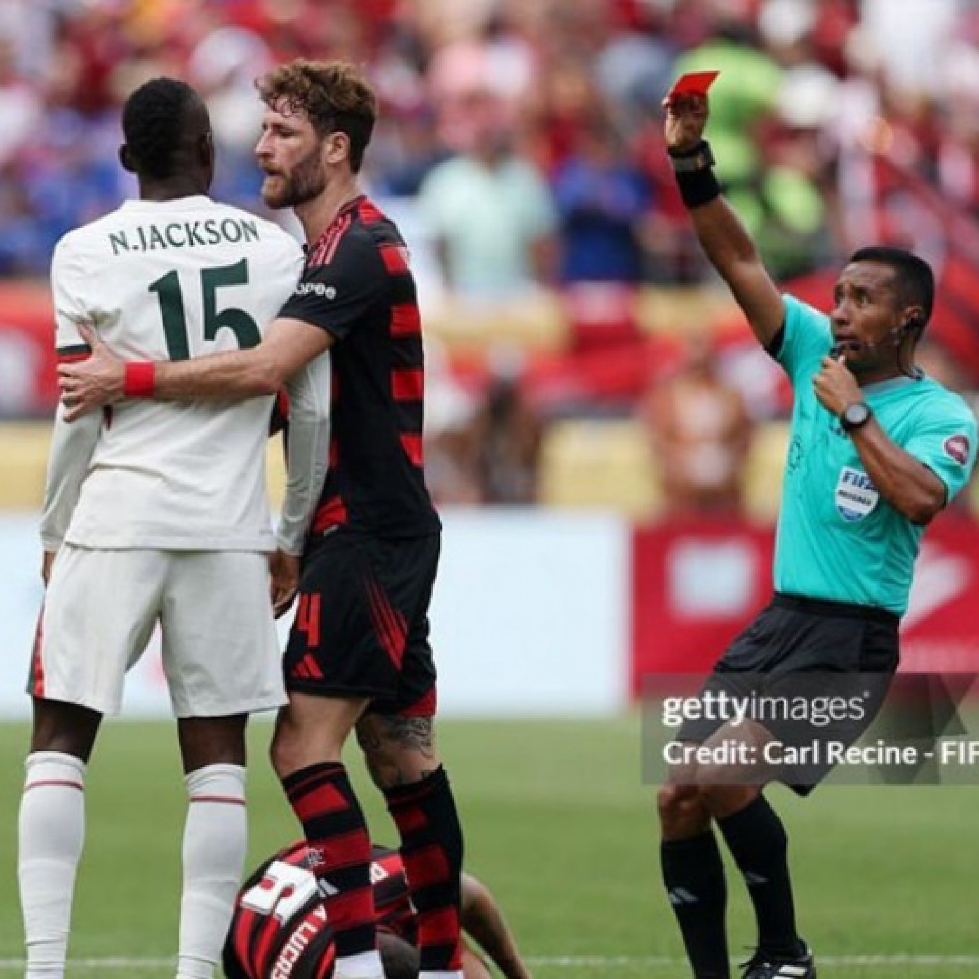  - Jackson xin lỗi vì dính thẻ đỏ ngớ ngẩn, Chelsea thua đau bị Flamengo chế giễu