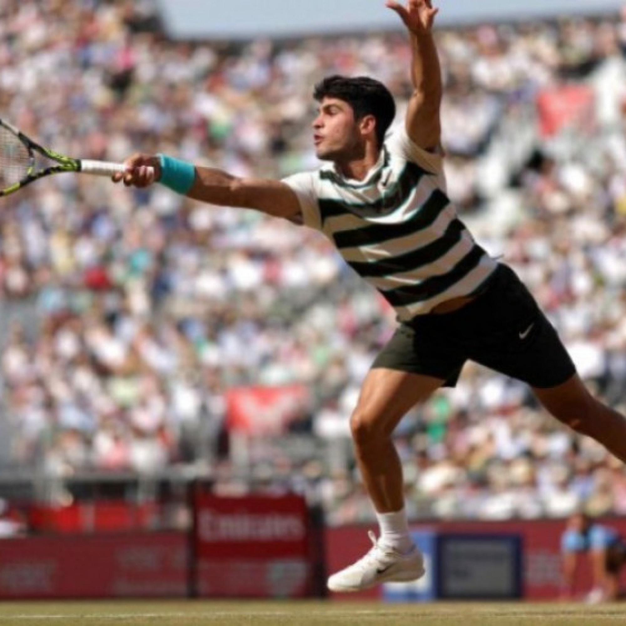  - Alcaraz thắng như chẻ tre, nối dài chuỗi trận kỷ lục tại Halle Open