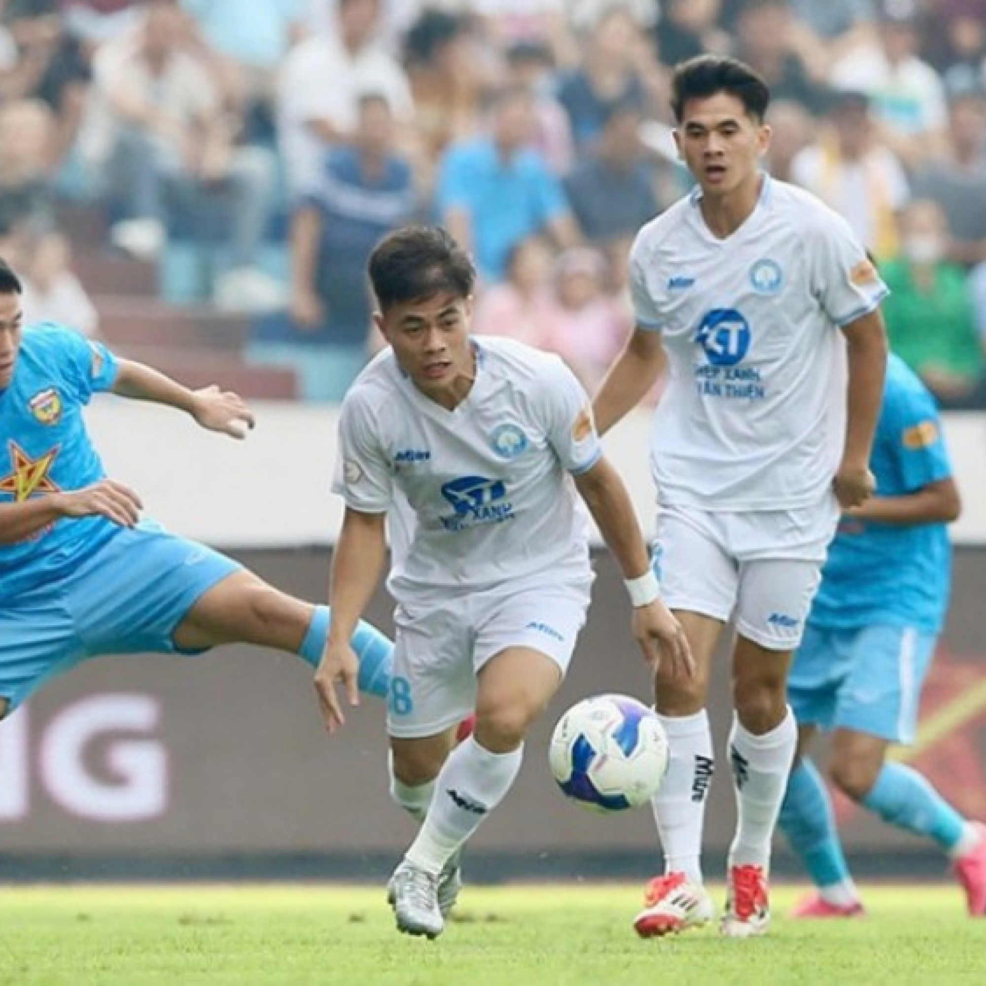  - Video bóng đá Nam Định - Hà Tĩnh: Ngoại binh mở điểm (V-League)
