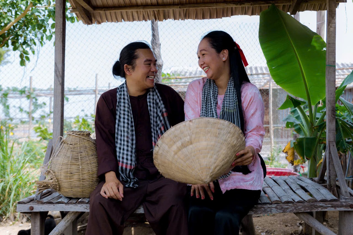 hanh trinh ‘nang niu que minh’ cua doi vo chong tre o xu dua - 1