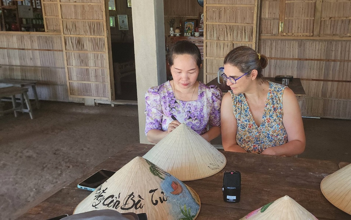 hanh trinh ‘nang niu que minh’ cua doi vo chong tre o xu dua - 13