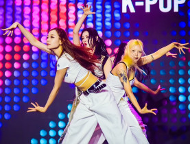  - Cuồng nhiệt không khí sôi động đêm khai mạc Lễ hội Korea Travel Festa 2025