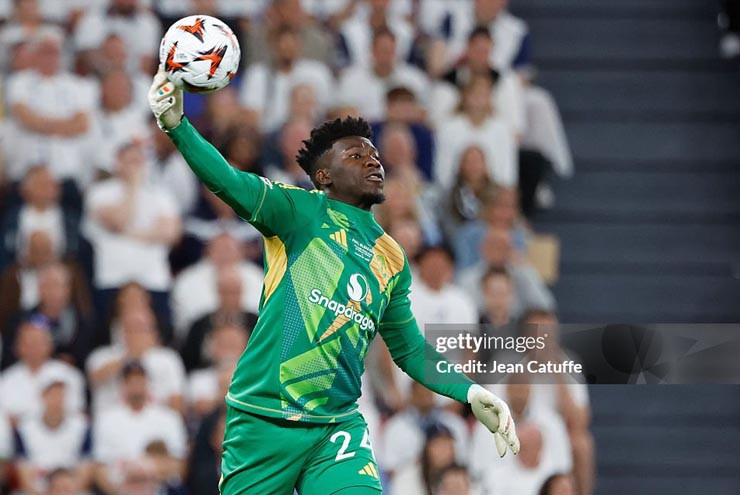 Chuyển nhượng MU sôi sục: Onana từ chối đến đội dự Cúp C1, Napoli nhắm Hojlund - 1