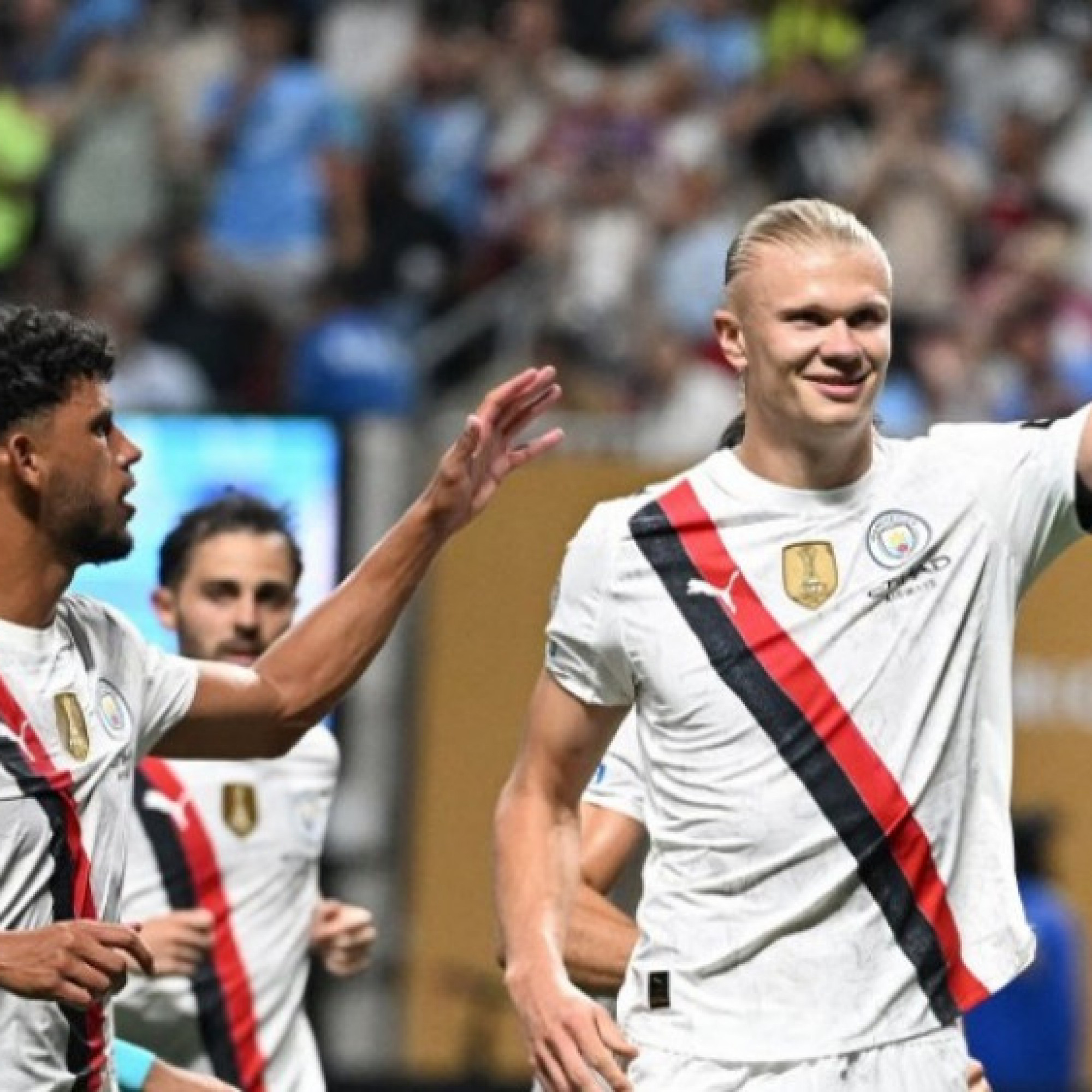  - Man City đại thắng đội bóng châu Á 6-0, vì sao HLV Guardiola & Haaland giận dữ?