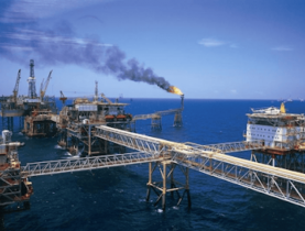  - Pv Gas và Petrolimex mang 2 gam màu trái ngược