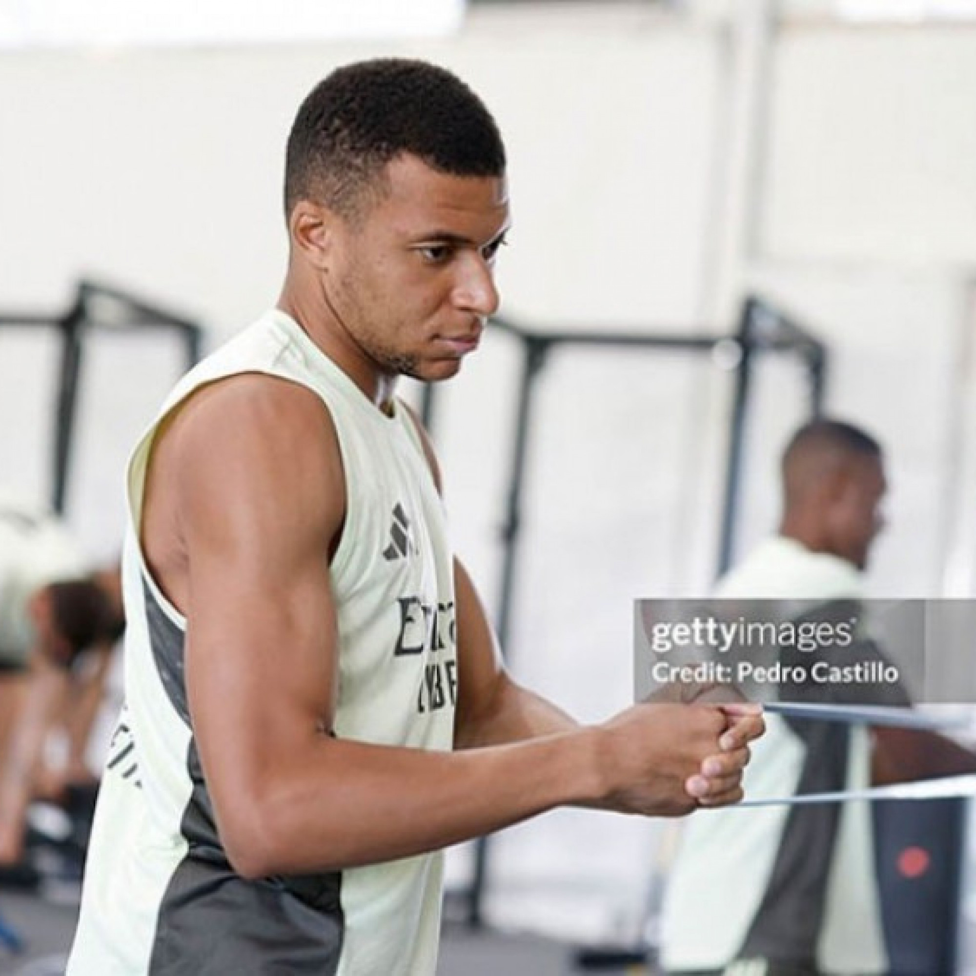  - Mbappe tiều tụy vì sút 5kg, tập luyện sẵn sàng cho đại chiến Real -  Salzburg