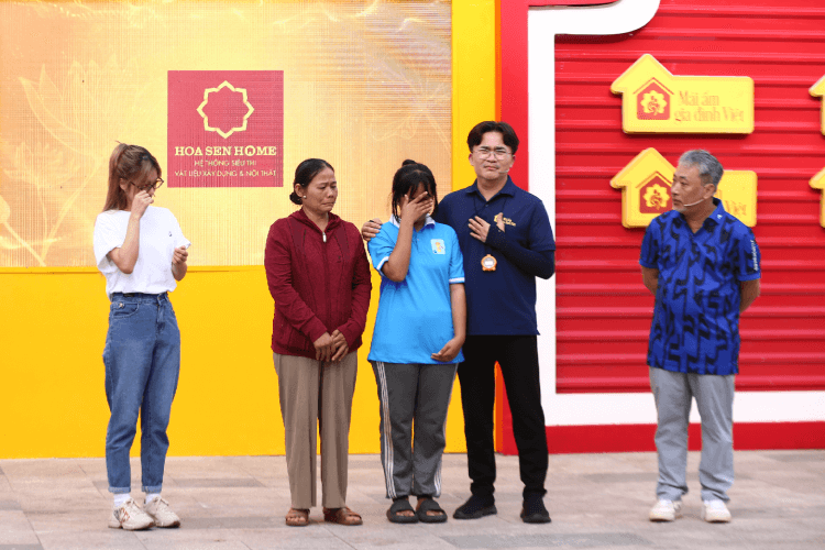 Huỳnh Lập, Ngọc Châu, Mai Ngô cùng nhiều nghệ sĩ tham gia ghi hình Mái ấm gia đình Việt tại Đà Nẵng - 2