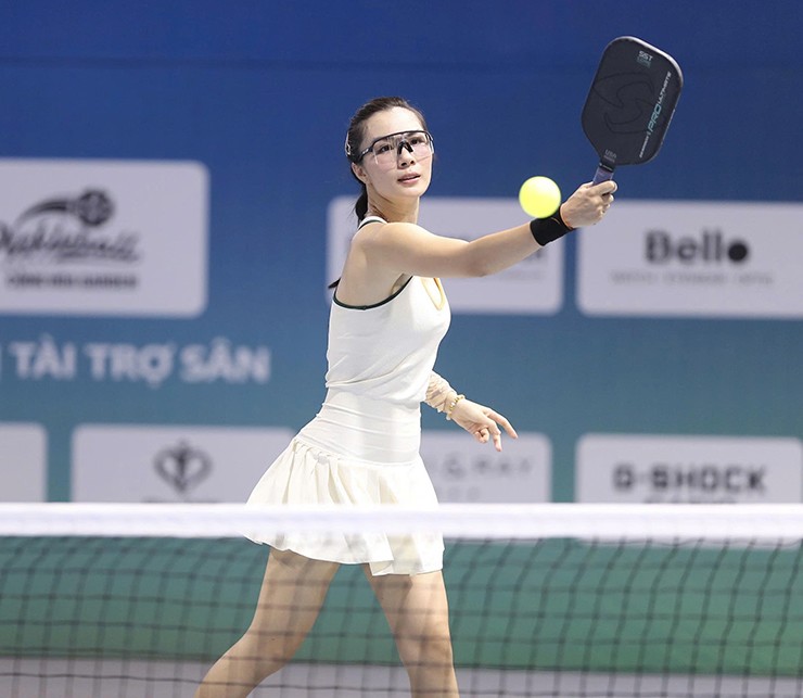 Các người đẹp nói gì về chuyện "lương dưới 10 triệu đồng đừng chơi pickleball"? - 5