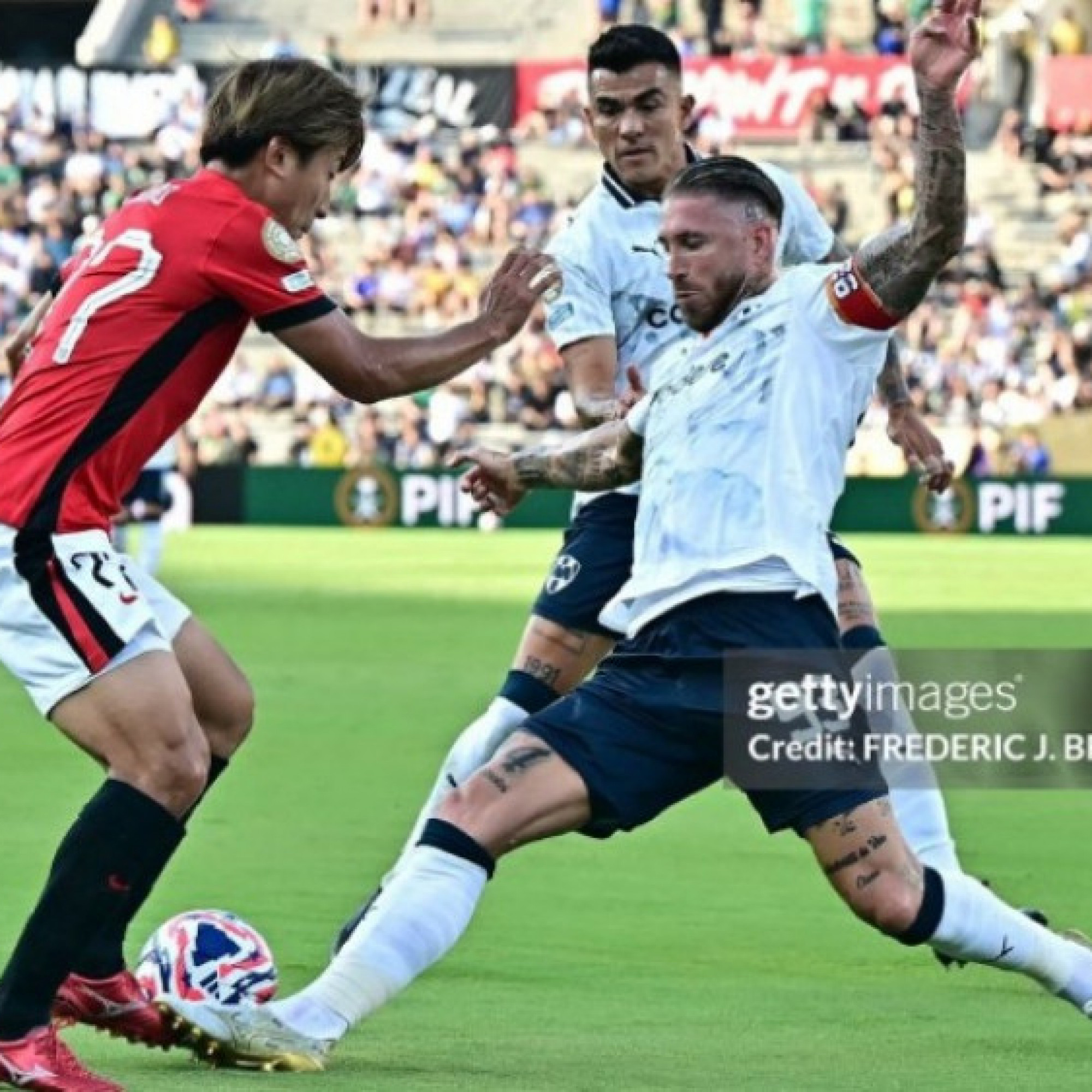  - Video bóng đá Urawa Reds - Monterrey: 2 siêu phẩm sút xa (FIFA Club World Cup)