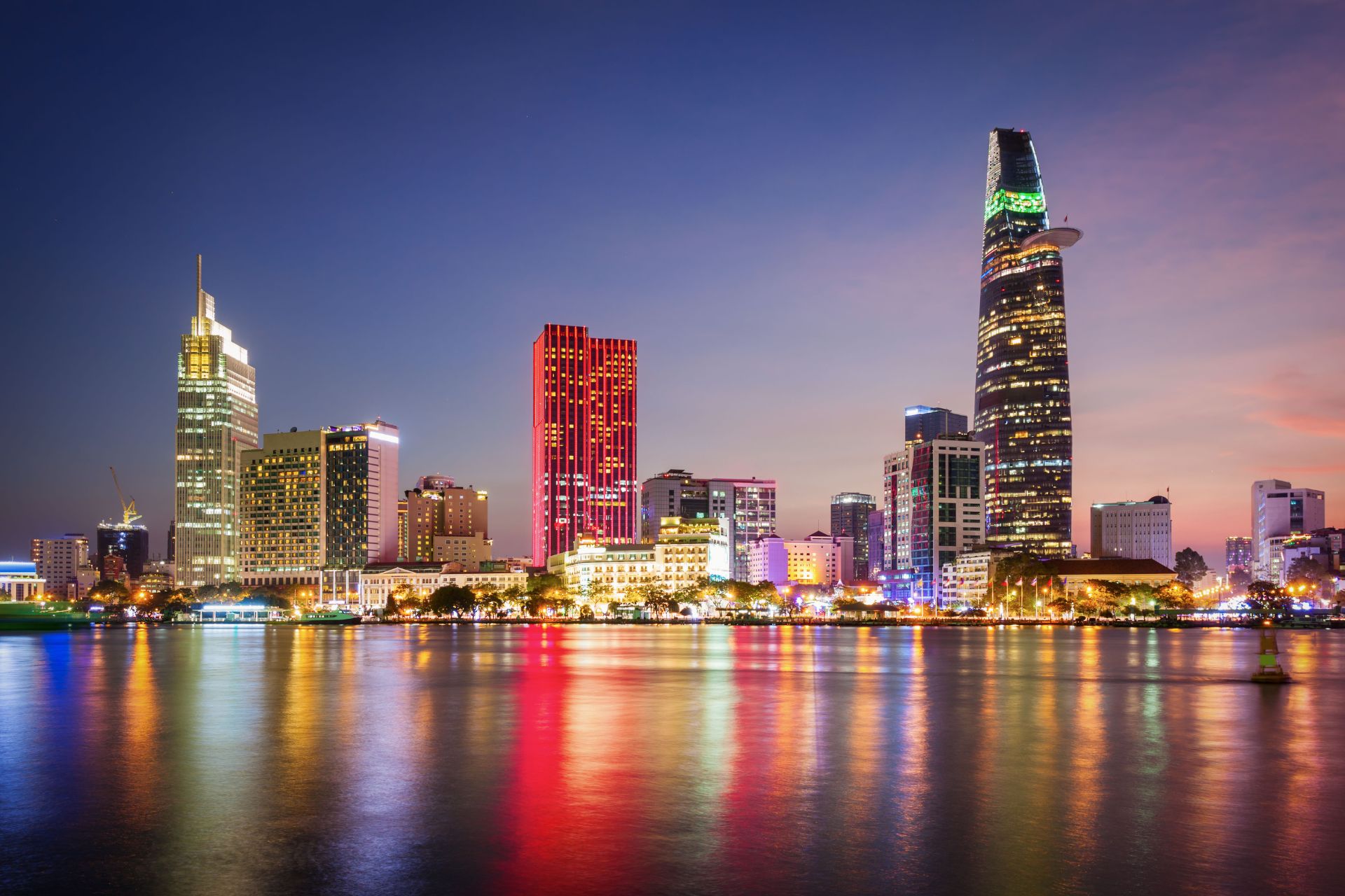 thanh pho ho chi minh: tu dau an lich su den tam nhin sieu do thi - 1