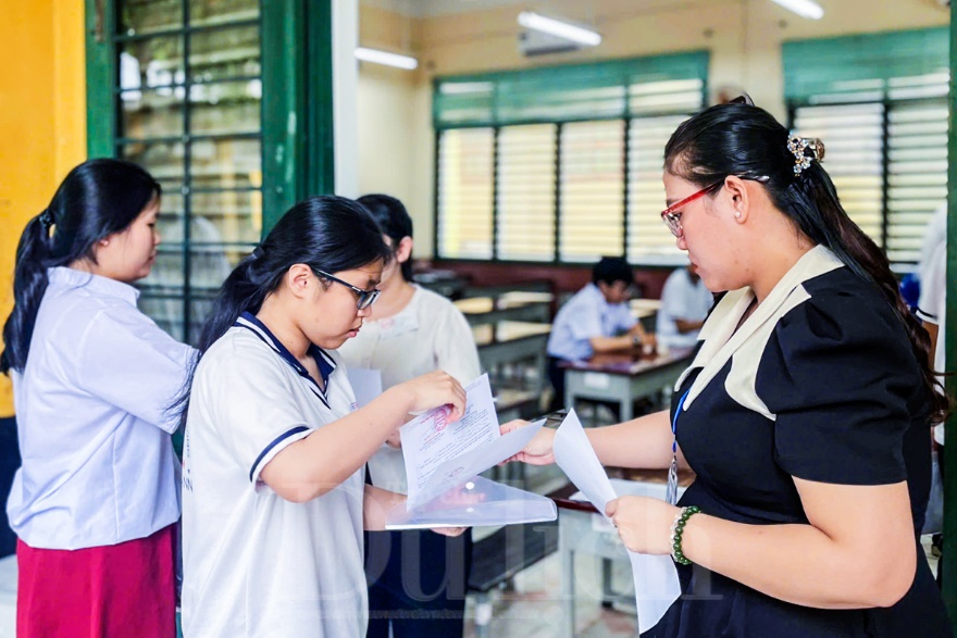 Hơn 1 triệu sĩ tử khởi đầu kỳ thi tốt nghiệp THPT 2025 với môn Ngữ văn - 8