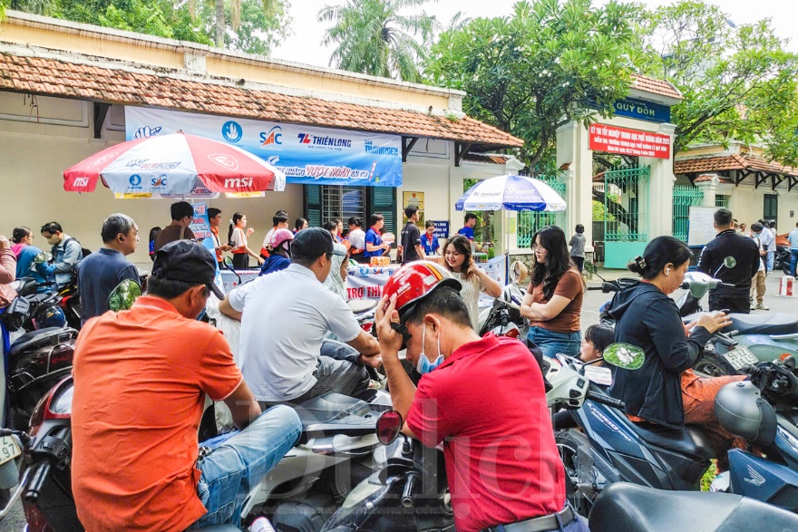 Hơn 1 triệu sĩ tử khởi đầu kỳ thi tốt nghiệp THPT 2025 với môn Ngữ văn - 16