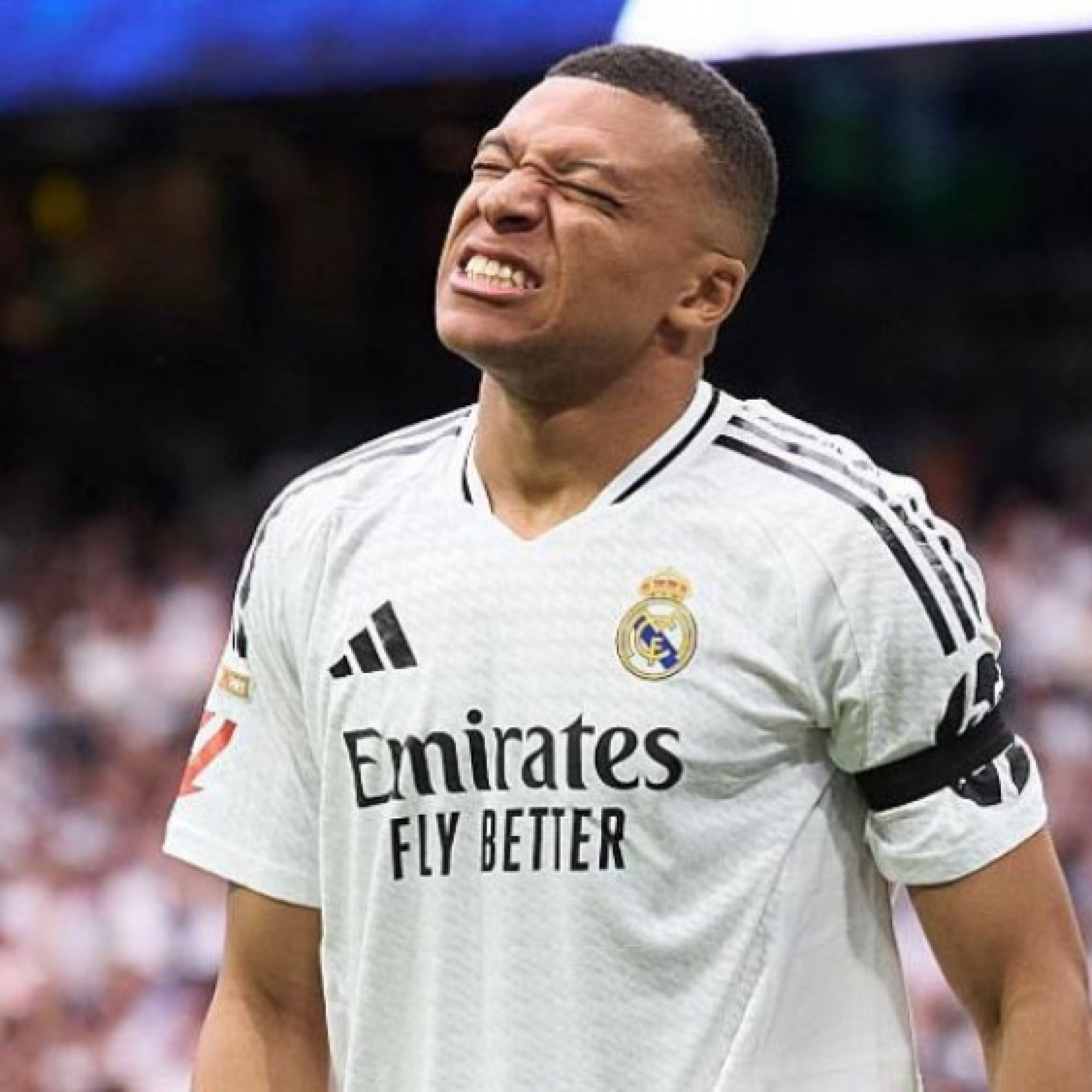 - Tin mới nhất bóng đá sáng 27/7: Mbappe lại đâm đơn kiện PSG