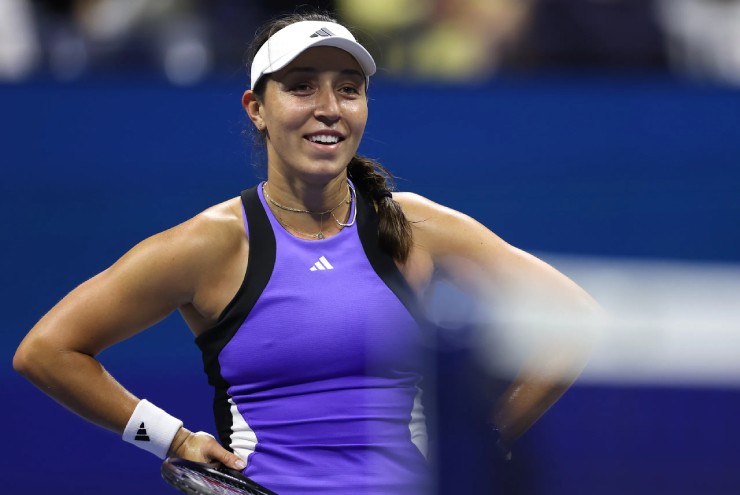 Tay vợt nữ giàu có nhất Wimbledon thích ở riêng, không muốn cảm giác "sắp phát điên" - 1