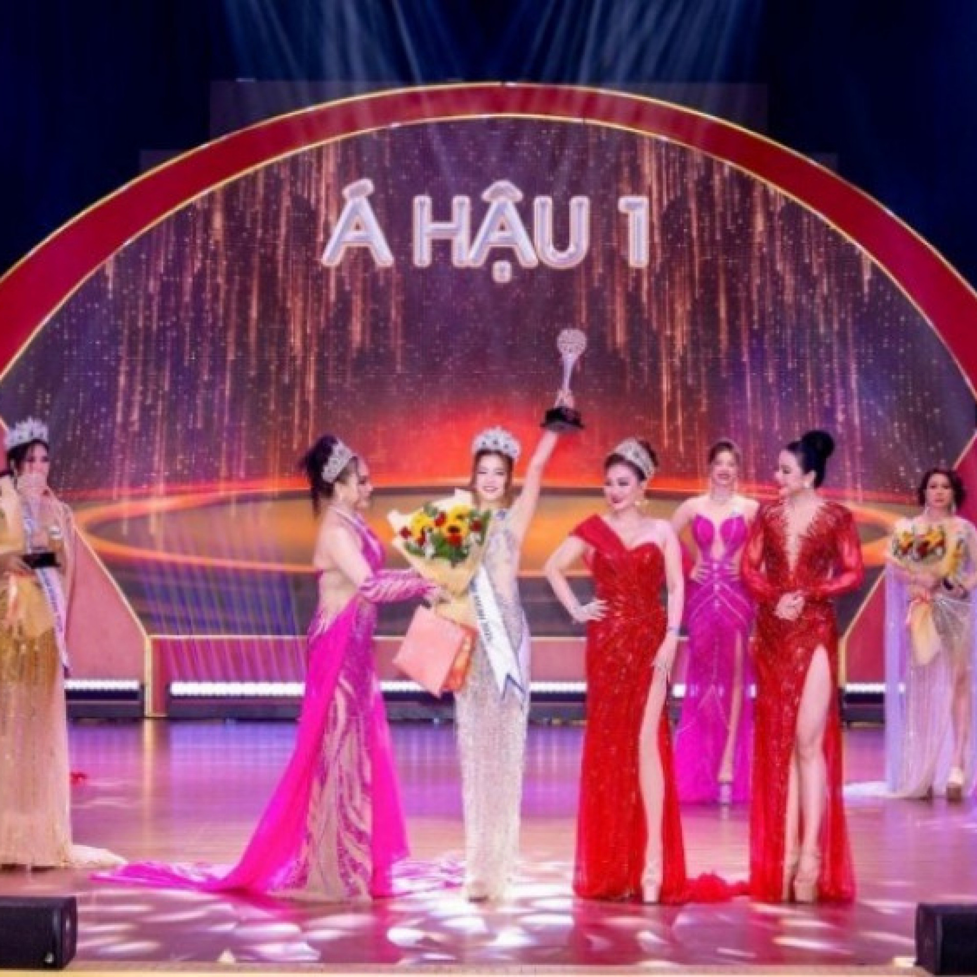 Giải trí - Vượt qua nhiều đối thủ mạnh, doanh nhân Hồ Thị Quyên chính thức trở thành Á hậu 1 Hoa hậu Doanh nhân Asean 2025