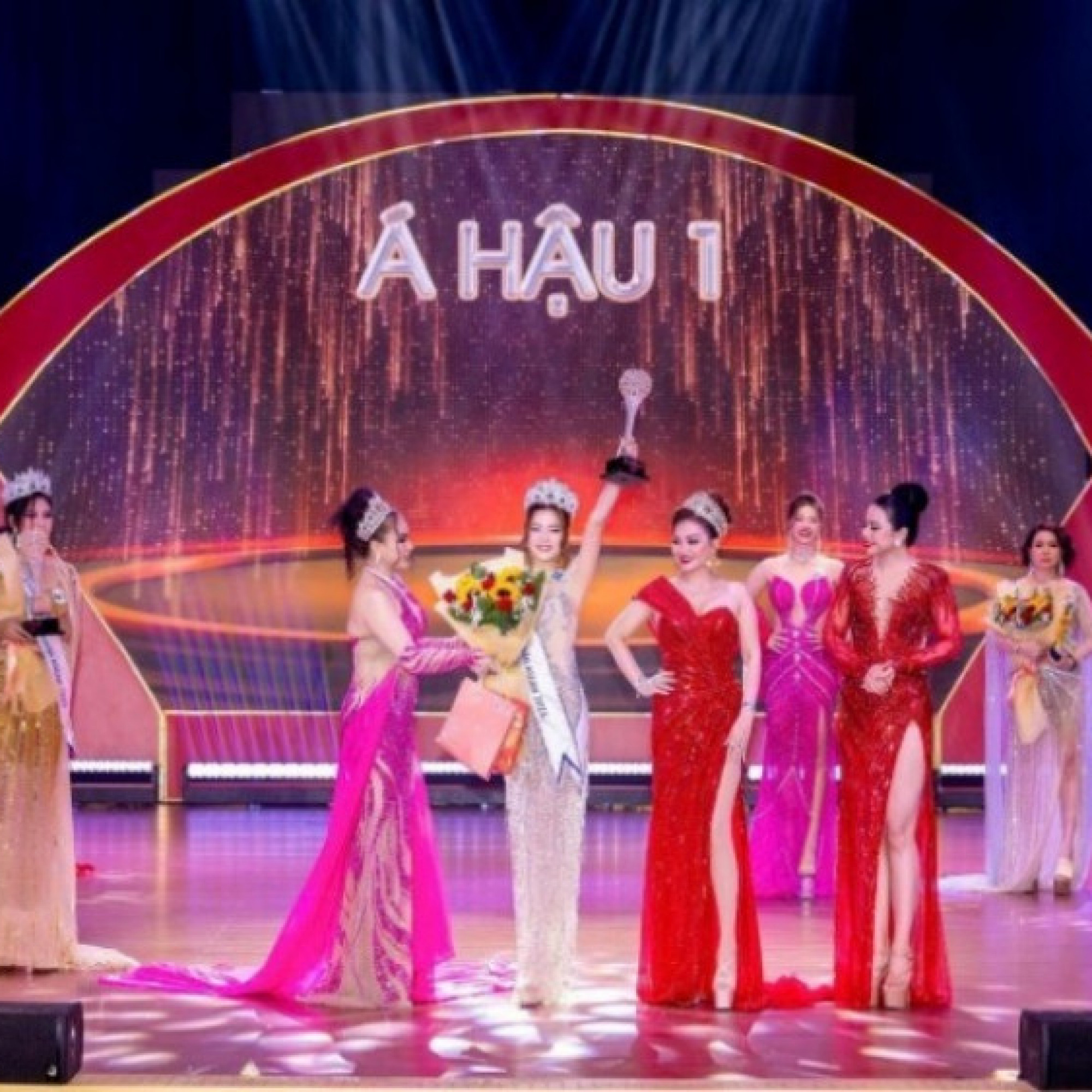  - Người đẹp Phạm Thị Thanh Tươi chính thức giành danh hiệu Á hậu 2 tại đêm chung kết rực rỡ