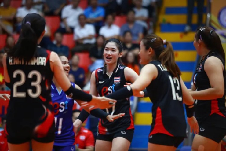 Fan bóng chuyền VTV Cup sững sờ: CLB Nga vừa đến buổi sáng, chiều đã thắng U21 Thái Lan - 2