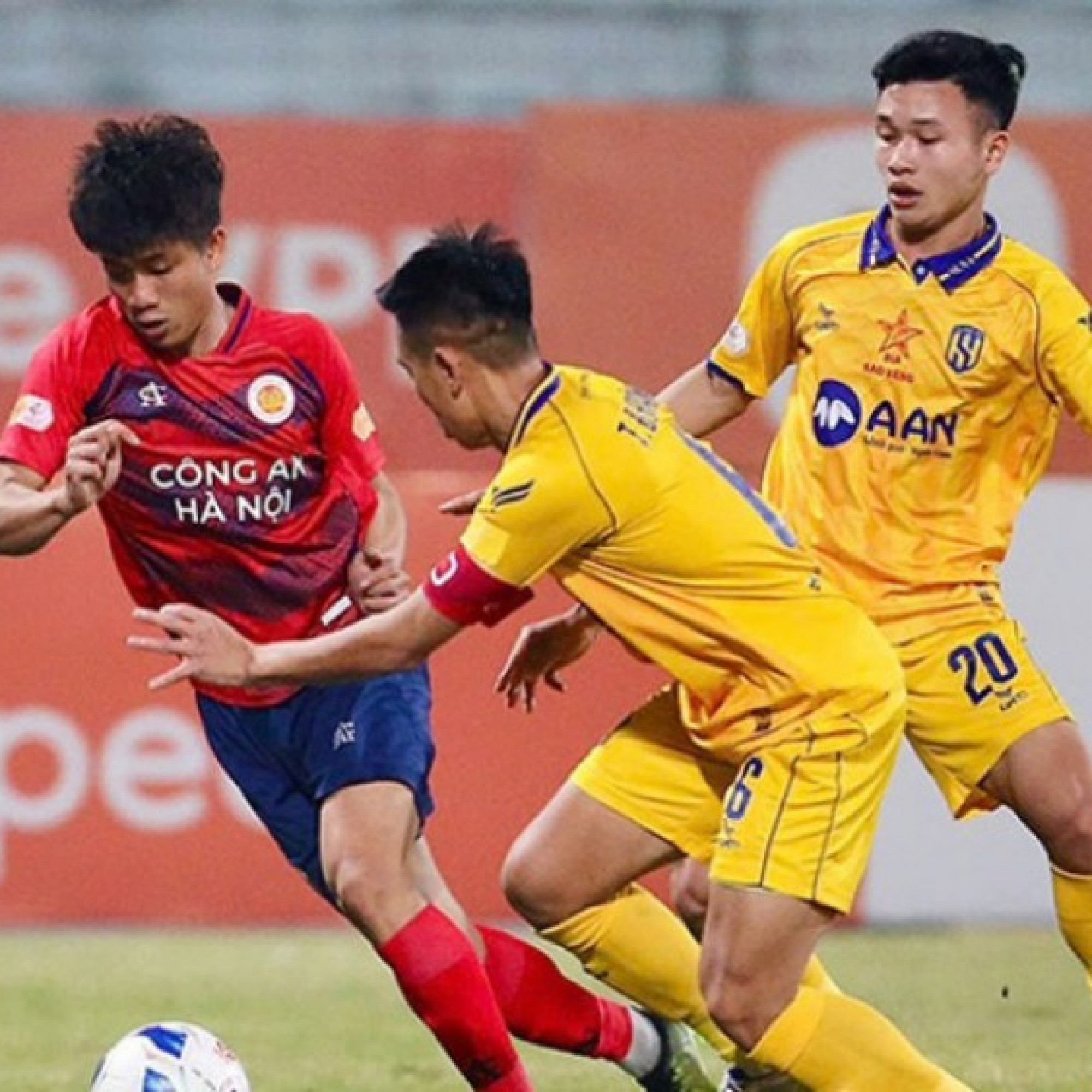  - Trực tiếp bóng đá SLNA - Công an Hà Nội: SLNA vô địch, Hà Nội FC sẽ được hưởng lợi (CK Cúp Quốc gia)