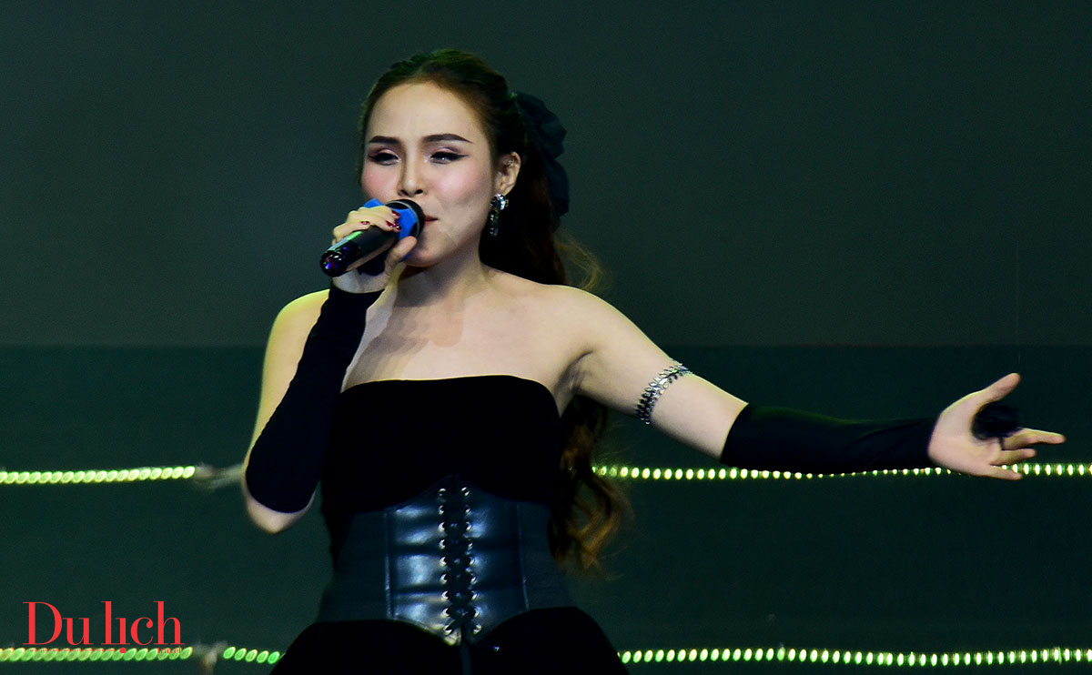 lan toa tinh yeu que huong trong dem nhac tran xuan tien ‘nhu nang bay len’ - 14