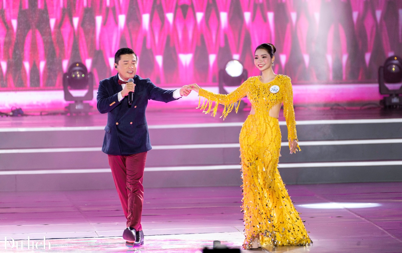 ngam nhin nhan sac tan hoa hau bien viet nam toan cau 2025 - 12