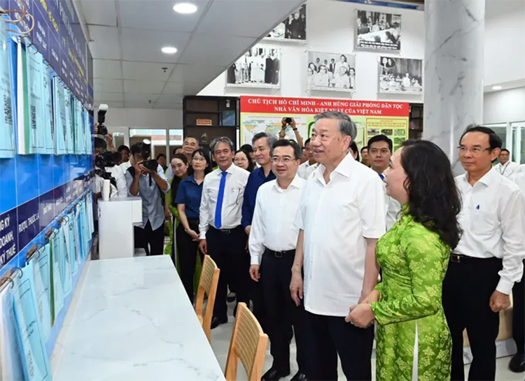 Tổng Bí thư Tô Lâm khảo sát chính quyền địa phương 2 cấp tại Phường Xuân Hòa - 1