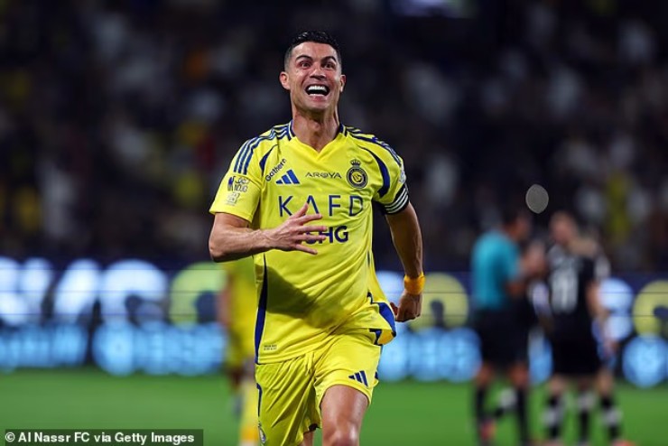Ronaldo trải lòng về bản hợp đồng kỷ lục, lại tuyên bố sốc về Saudi Pro League - 2