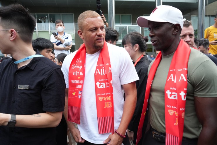 Fan vỡ òa đón huyền thoại Manchester Reds, Michael Owen ấn tượng mạnh với dịch vụ y tế đẳng cấp của BV Tâm Anh - 6