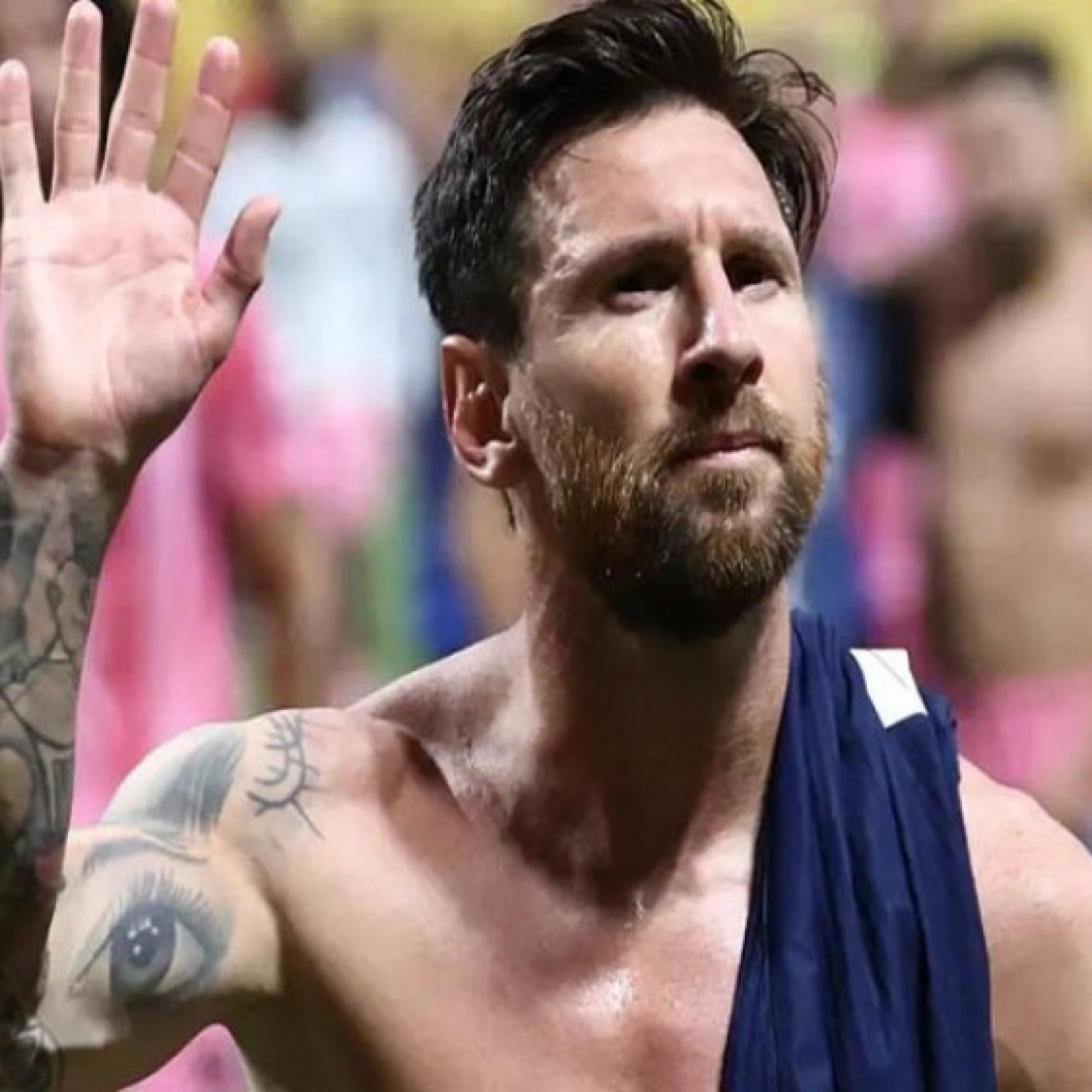  - Messi bị tố đấm hụt đồng đội cũ, dân cư mạng bất bình vì hành động xấu