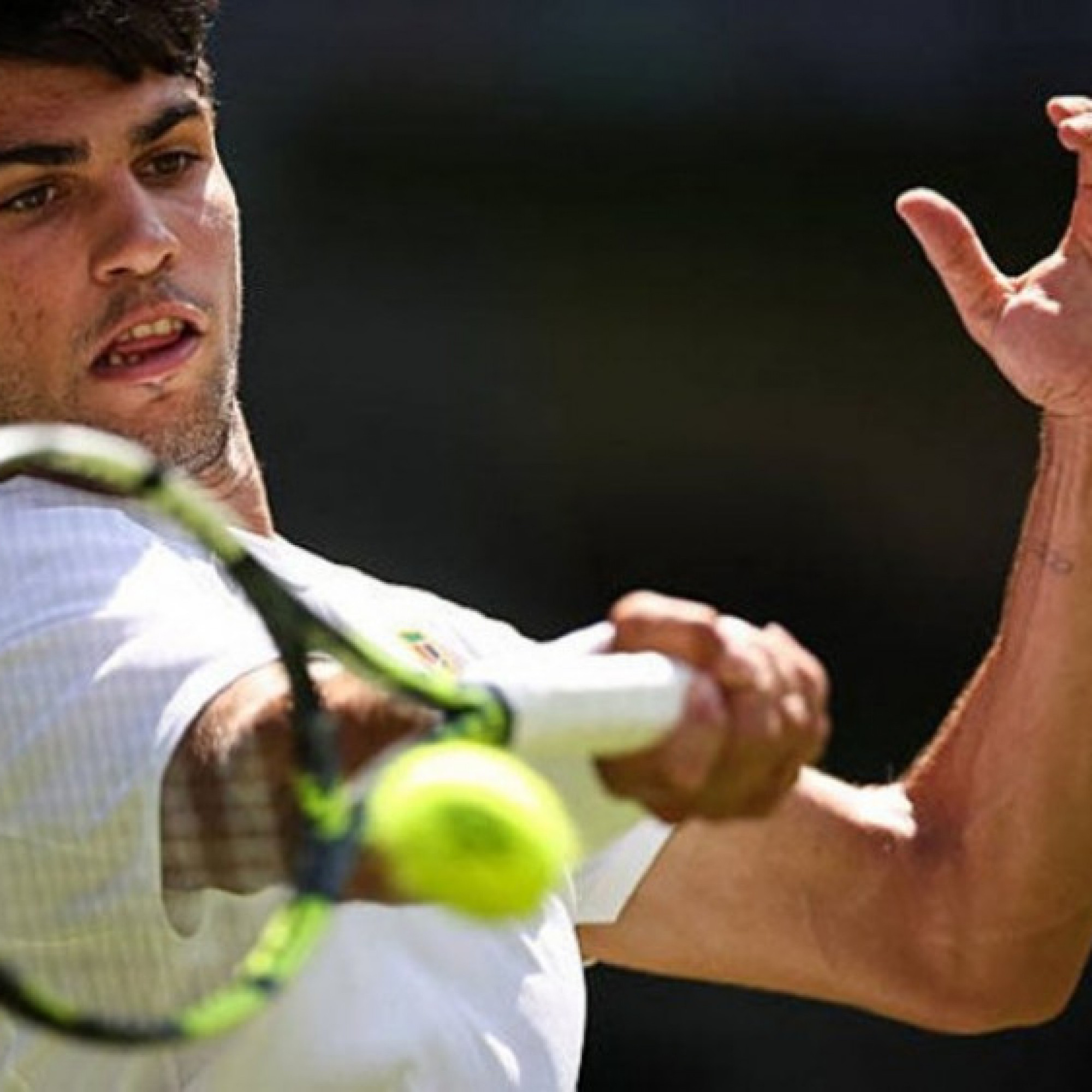  - Video tennis Alcaraz - Fognini: "Vua" Alcaraz chật vật với đối thủ 38 tuổi (Wimbledon)