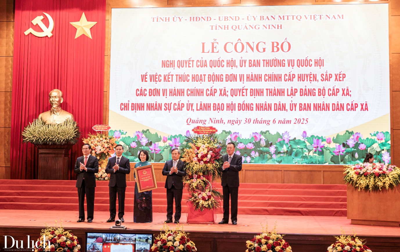 quang ninh cong bo thanh lap 52 xa, phuong va 2 dac khu - 3