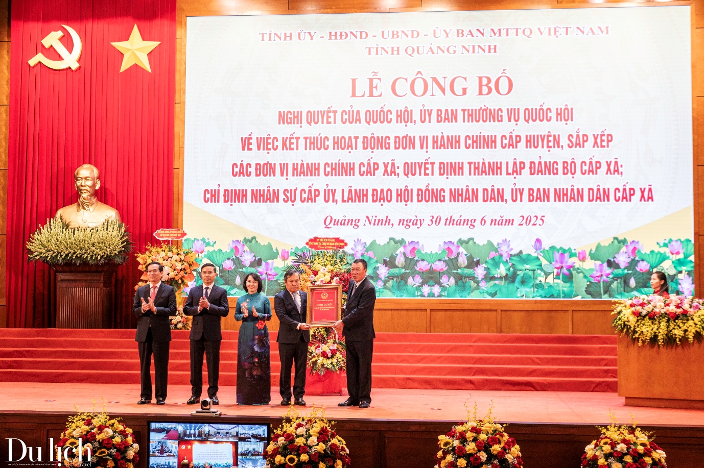 quang ninh cong bo thanh lap 52 xa, phuong va 2 dac khu - 5