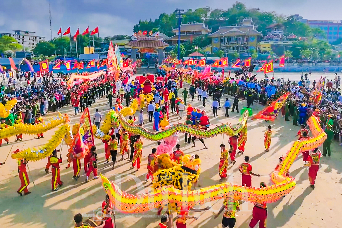 Trẩy hội Dinh cô Long Hải, khám phá nghi thức rước Cô độc đáo - 1